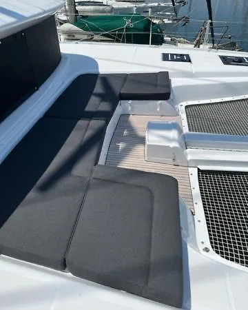 ספינת מלון Fancy Sailing